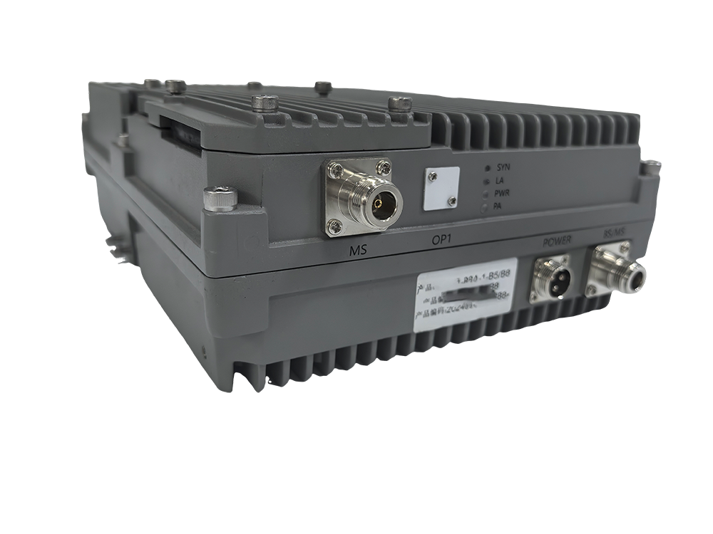  龙亭三频手机信号接收器2000㎡